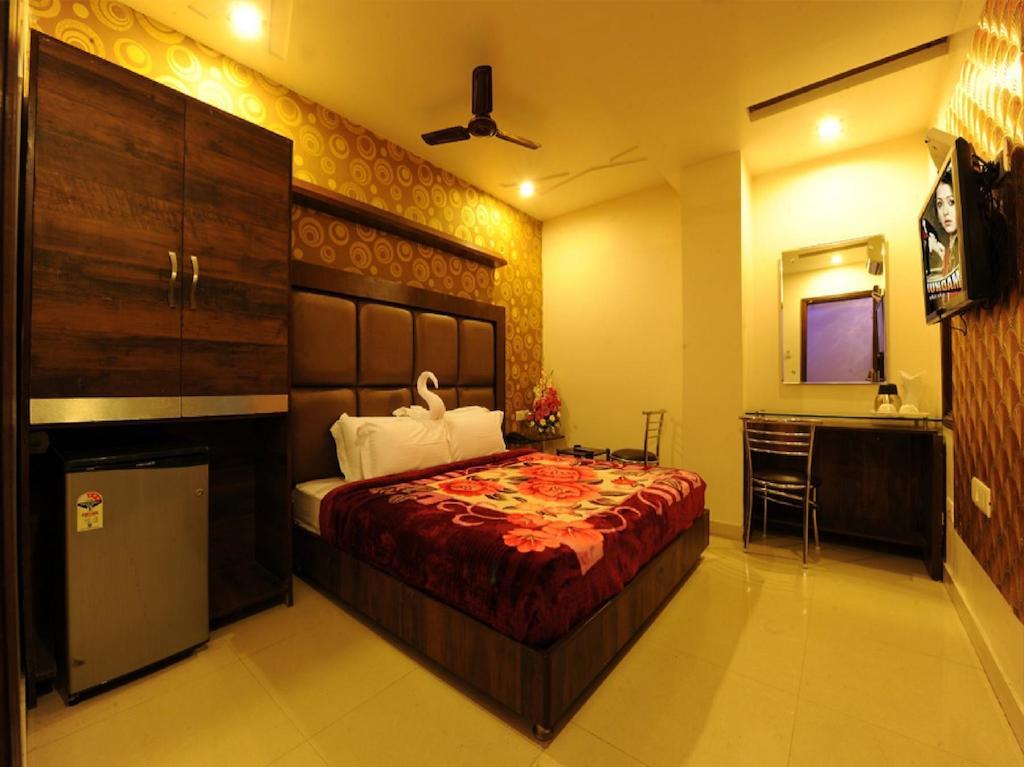 Hotel Pearl Inn & Suites Amritsar Cameră foto